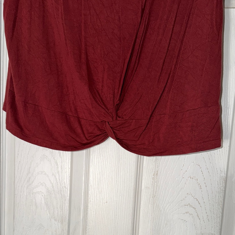 Torrid Women's Twist-Hem Short Sleeve Top - Deep Wine - Picture 3 of 5